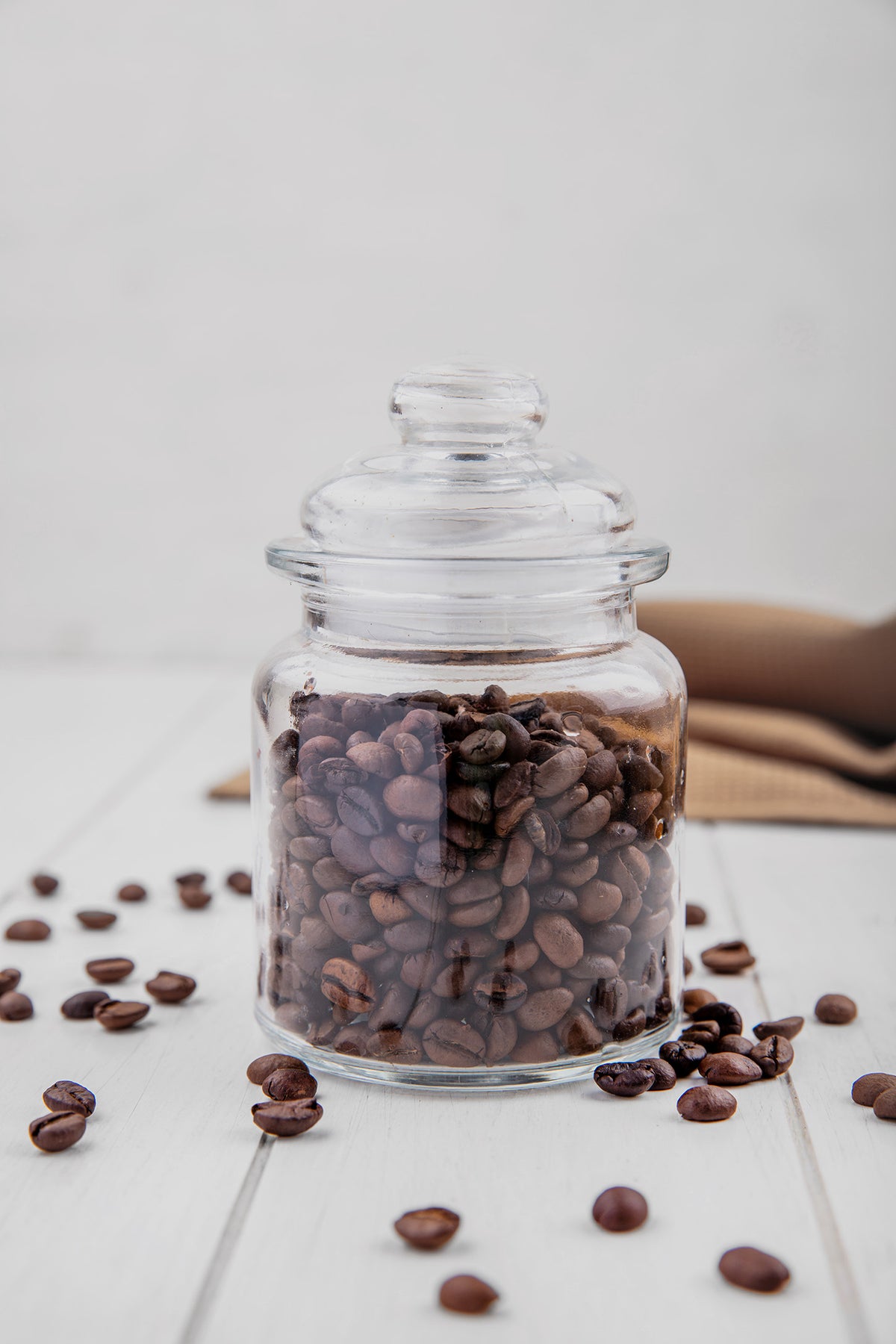 Roasted organic arabica coffee beans